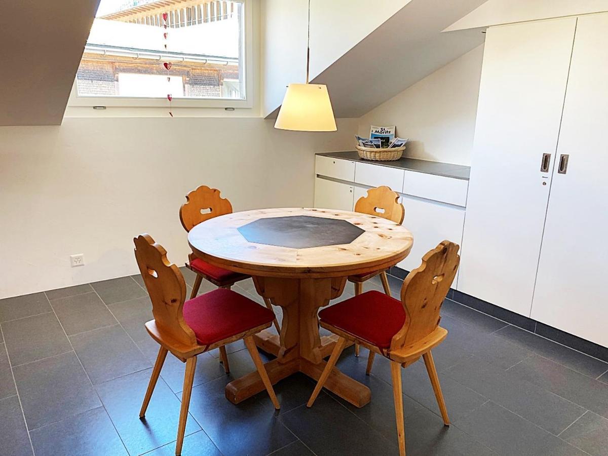 Alpenstil - 60M2 Dachstockwohnung Mit Garage - Bm186 Pontresina Eksteriør bilde