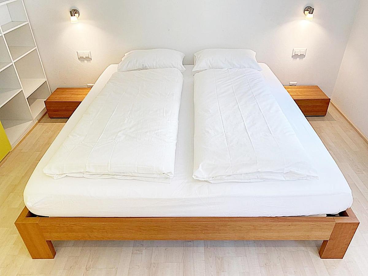 Alpenstil - 60M2 Dachstockwohnung Mit Garage - Bm186 Pontresina Eksteriør bilde