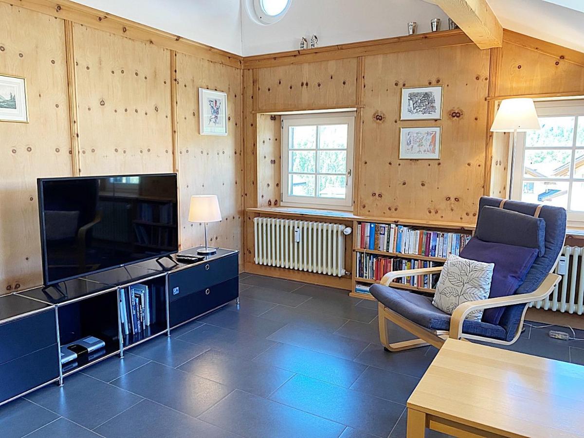 Alpenstil - 60M2 Dachstockwohnung Mit Garage - Bm186 Pontresina Eksteriør bilde