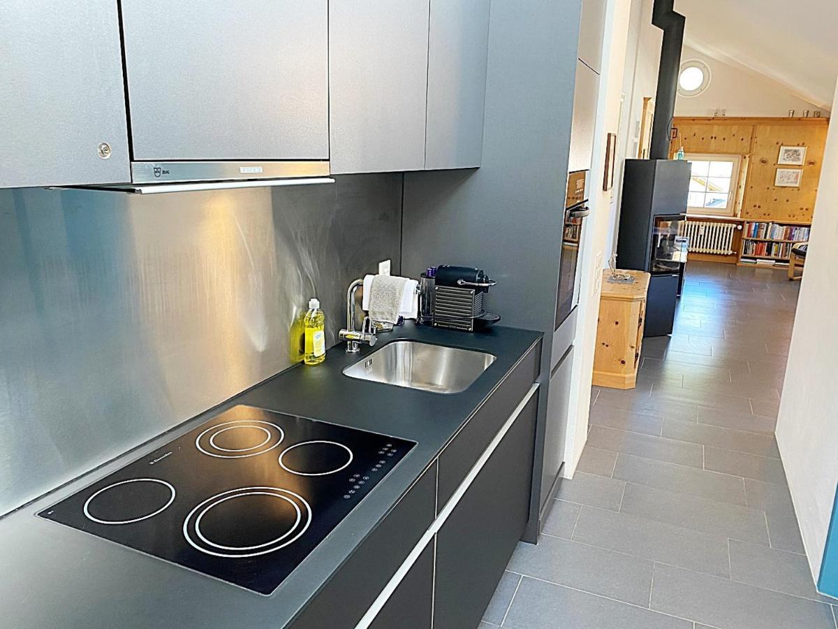 Alpenstil - 60M2 Dachstockwohnung Mit Garage - Bm186 Pontresina Eksteriør bilde