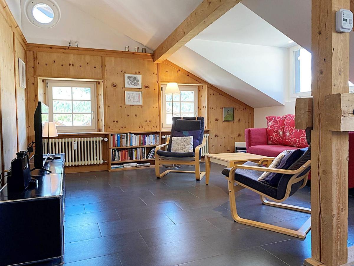 Alpenstil - 60M2 Dachstockwohnung Mit Garage - Bm186 Pontresina Eksteriør bilde