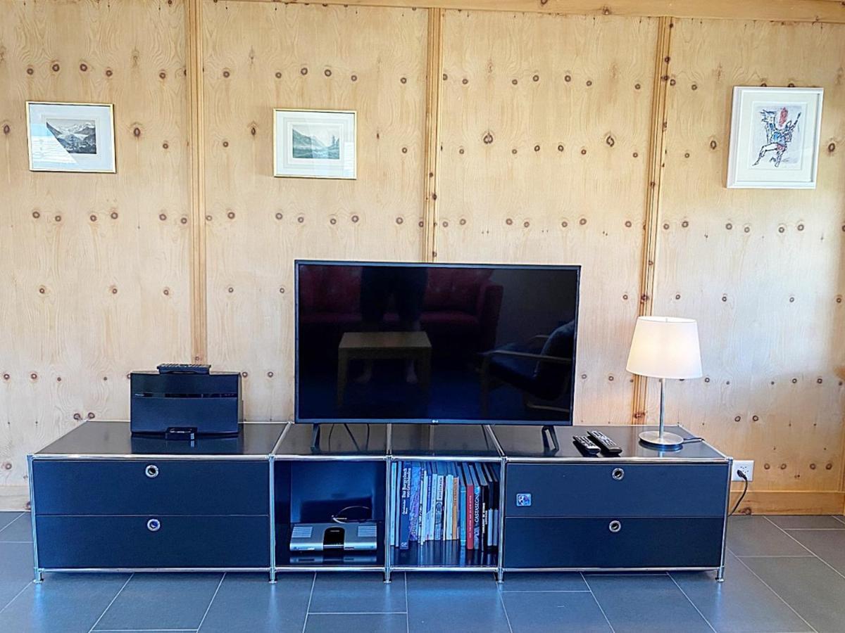 Alpenstil - 60M2 Dachstockwohnung Mit Garage - Bm186 Pontresina Eksteriør bilde